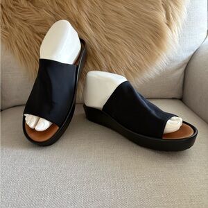 Gentle Souls Unique Black Women's Slide Sandals 7M